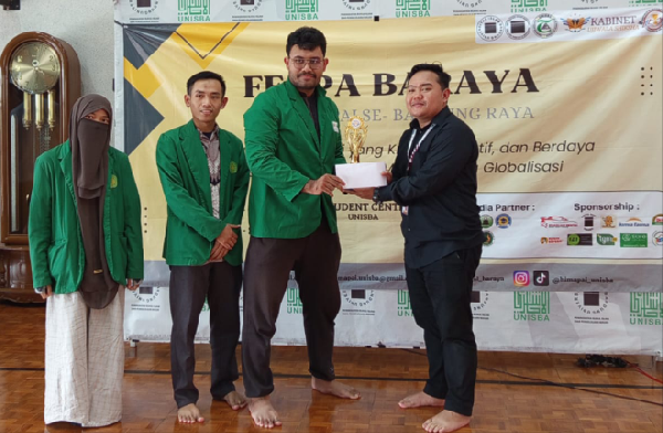 Mahasiswa PAI IAIPI Bandung Raih Juara Pertama Lomba Cerdas Cermat di UNISBA